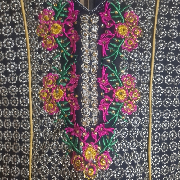 HANDMADE Dazzle Top - Picture 3 of 6